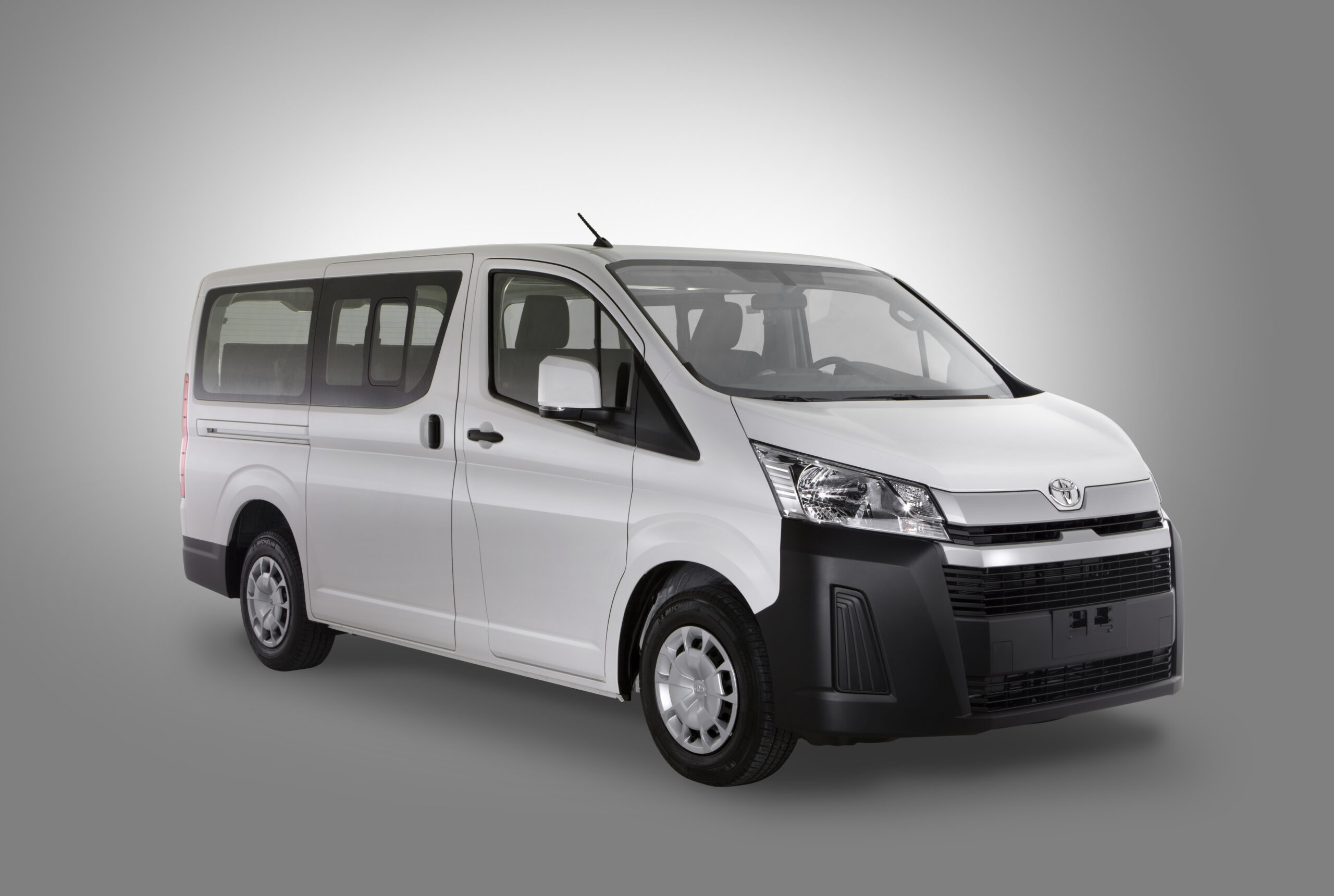 Toyota Commuter Deluxe | Toyota Butuan City